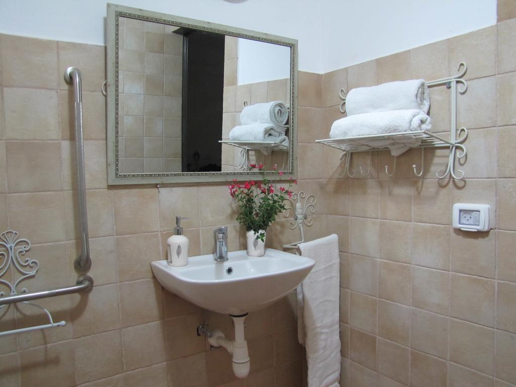 Beit Shapira Guest House Kefar Shammay Exterior photo