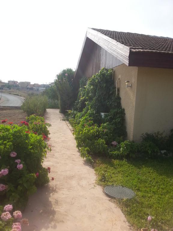 Beit Shapira Guest House Kefar Shammay Exterior photo